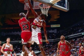 易游体育部门-一次突如其来的惊险事件搅动篮球界(蓝球事件)