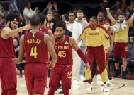 易游体育小组-场上默契提升，球队走向胜利不再遥远