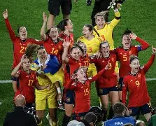 经典超远射远角破门千里赛场惊艳世界(超远距离射门叫什么) 经典超远射远角破门千里赛场惊艳世界(超远距离射门叫什么)